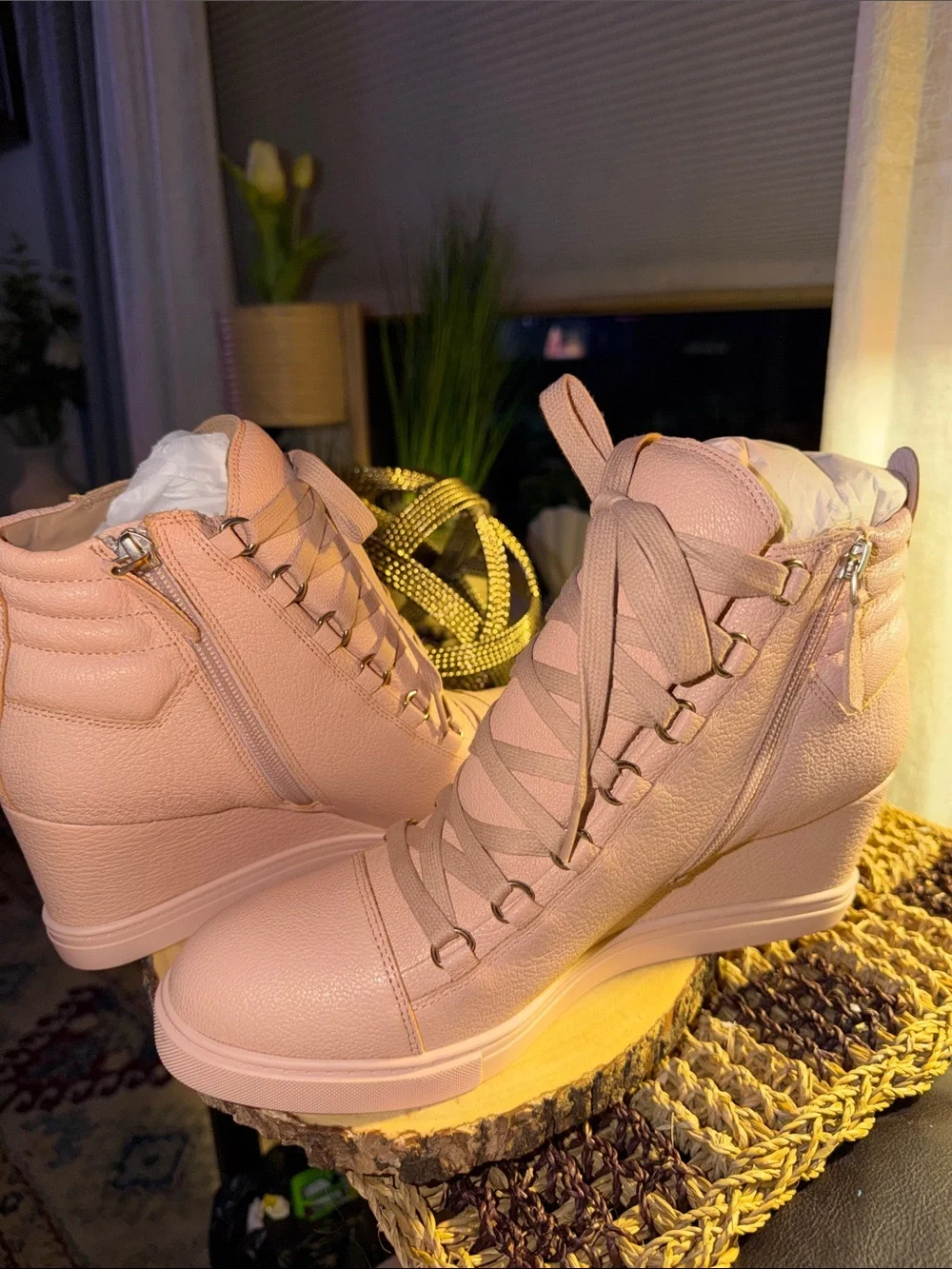 Linea Paolo Fenton Wedge Sneakers 9.5M Blush Pink Tumbled Leather High Top